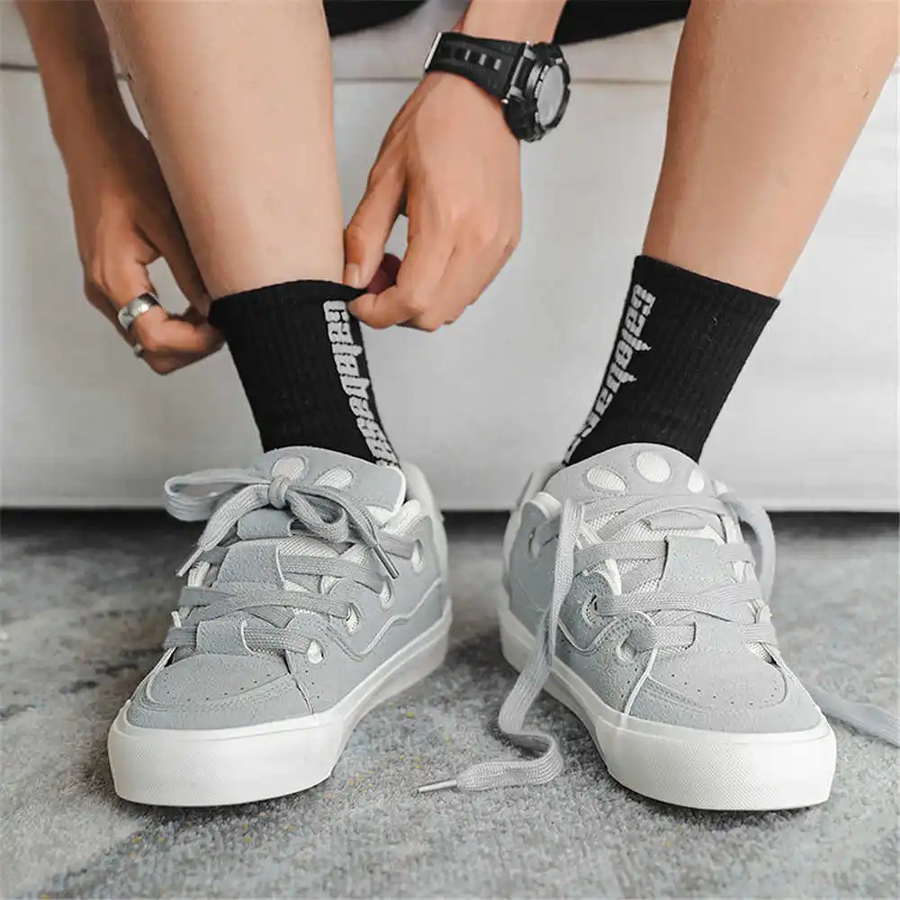 Con cordones, zapatos escolare - Tech Accessories Suppliers reseña y precio