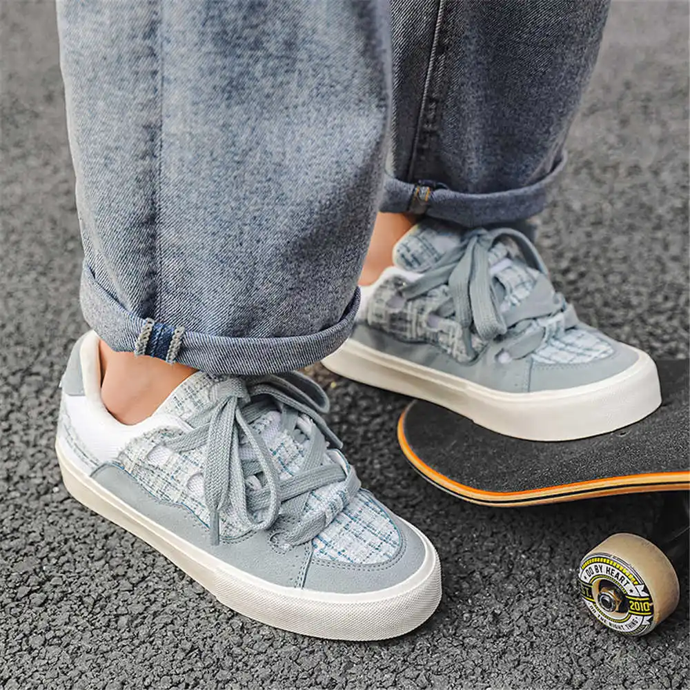 Con cordones, zapatos escolare - Tech Accessories Suppliers reseña y precio